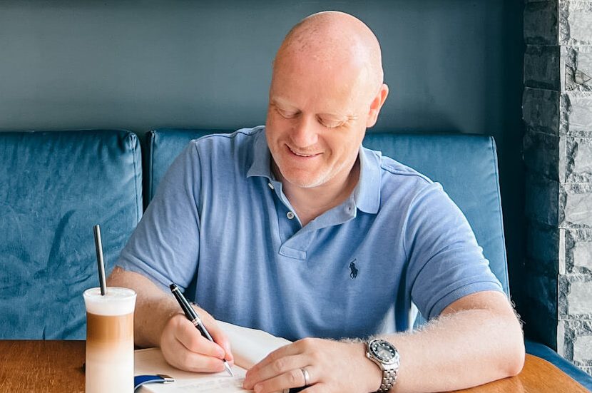 HOME - Neil Hay Copywriting